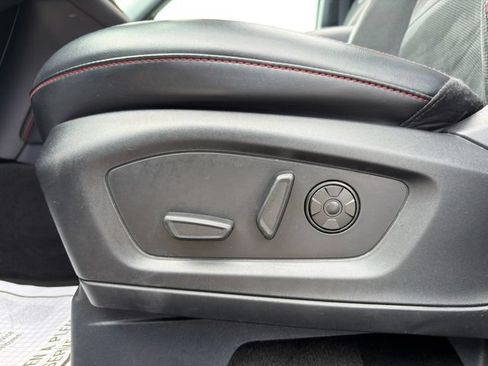 Used 2025 Ford Explorer ST AWD/4WD image 22