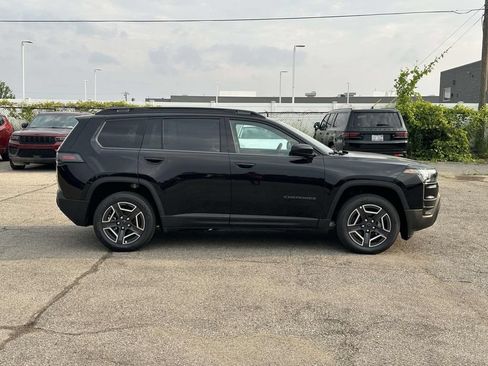 New 2026 Jeep Cherokee Laredo AWD/4WD image 2