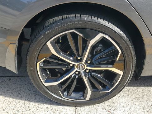 Certified 2025 Nissan Altima 2.5 SR image 7