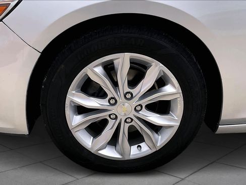 Used 2021 Chevrolet Malibu LT image 11