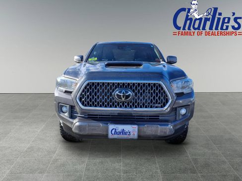 Used 2019 Toyota Tacoma image 2