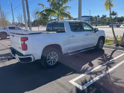 Used 2020 Chevrolet Silverado 1500 High Country w/ Technology Package image 4