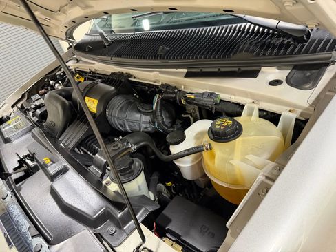 Used 2014 Ford E-250 and Econoline 250 Extended w/ Power Group image 57