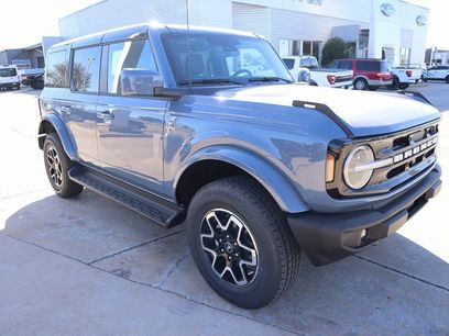 New 2025 Ford Bronco Outer Banks