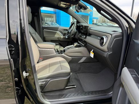 New 2026 Chevrolet Colorado ZR2 w/ Technology Package AWD/4WD image 9