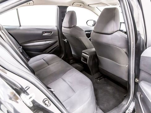 Used 2020 Toyota Corolla LE FWD image 34