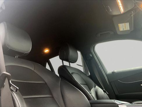 Used 2022 Mercedes-Benz GLC 300 4MATIC image 14
