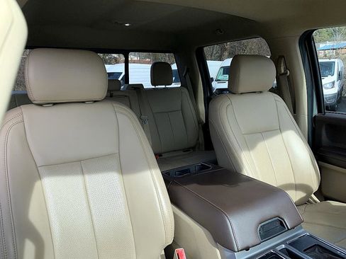 Used 2019 Ford F150 Lariat image 21