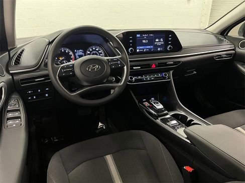 Used 2023 Hyundai Sonata SE image 9