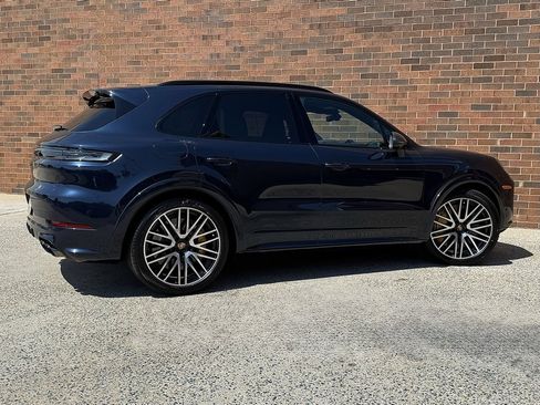 New 2025 Porsche Cayenne GTS image 7