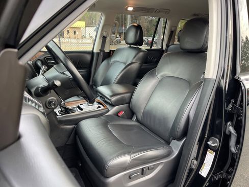 Used 2024 Nissan Armada SL w/ Captain's Chairs Package image 19