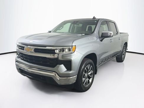 Used 2024 Chevrolet Silverado 1500 LT AWD/4WD image 3
