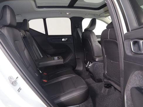 Used 2026 Volvo XC40 B5 Plus AWD/4WD image 14