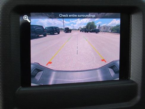 Used 2021 Jeep Gladiator Willys AWD/4WD image 19