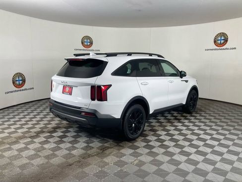 Used 2023 Kia Sorento S image 18
