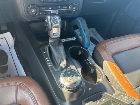 Used 2023 Ford Bronco Outer Banks AWD/4WD image 34