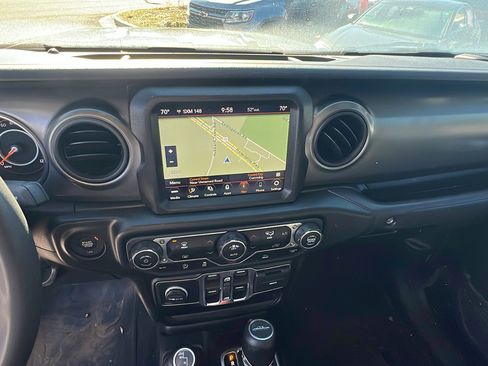 Used 2023 Jeep Gladiator Sport image 31