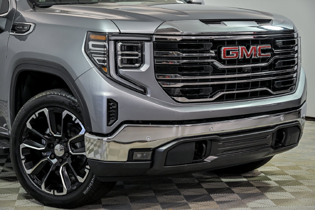 New 2026 GMC Sierra 1500 SLT w/ SLT Premium Plus Package AWD/4WD image 2