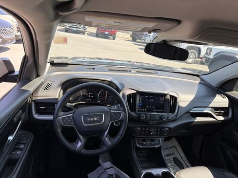 Used 2023 GMC Terrain AT4 AWD/4WD image 14