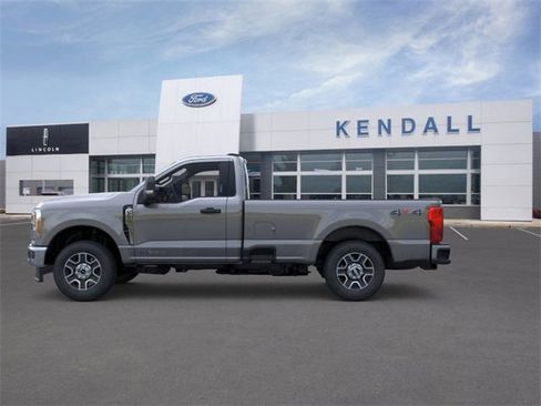 New 2025 Ford F250 XLT image 3