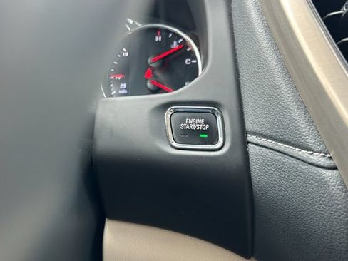 Used 2021 GMC Acadia Denali w/ Denali Ultimate Package AWD/4WD image 49