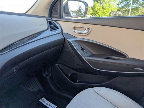 Used 2017 Hyundai Santa Fe Sport image 31