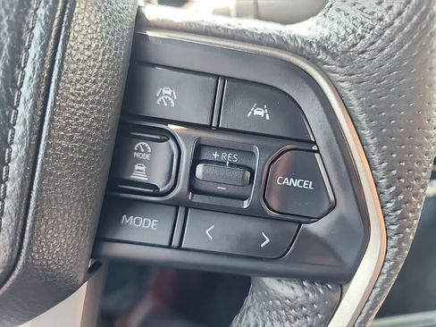 Used 2025 Toyota Tacoma TRD Off-Road AWD/4WD image 19
