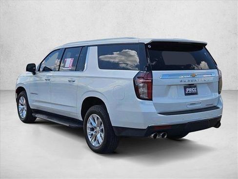Used 2021 Chevrolet Suburban Premier w/ Premium Package image 8