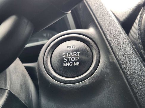 Used 2020 Toyota Yaris LE image 21