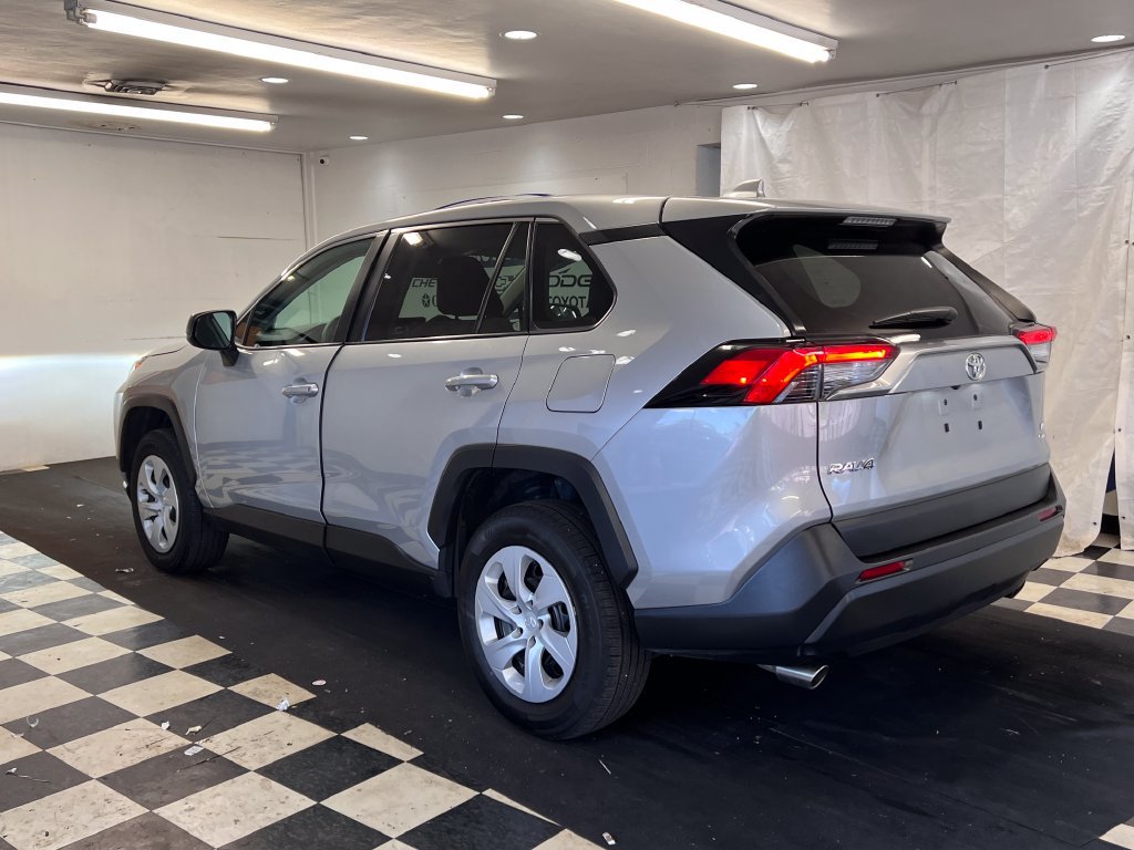 Used 2025 Toyota RAV4 LE AWD/4WD image 7