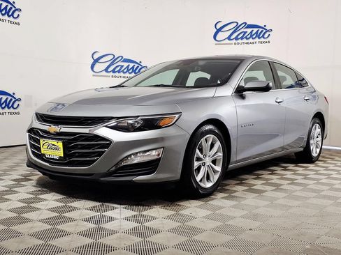 Used 2025 Chevrolet Malibu LT FWD image 5