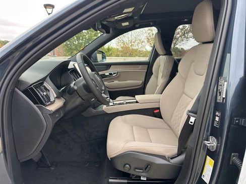 New 2026 Volvo XC90 B6 Plus w/ Protection Package Premier image 13