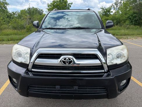 Used 2006 Toyota 4Runner SR5 AWD/4WD image 2