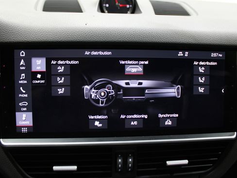 Used 2019 Porsche Cayenne image 21