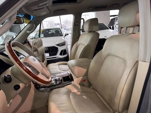 Used 2016 INFINITI QX80 4WD w/ Deluxe Technology Package image 10