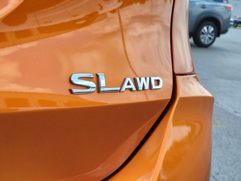 Used 2018 Nissan Rogue SL w/ Premium Package AWD/4WD image 7