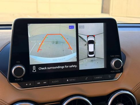 Used 2024 Nissan Sentra SV w/ SV Premium Package image 26