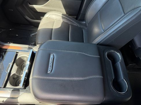 Used 2026 GMC Yukon XL Denali w/ Sun & Power Step Package AWD/4WD image 14