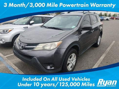 Used 2014 Toyota RAV4 LE FWD image 1