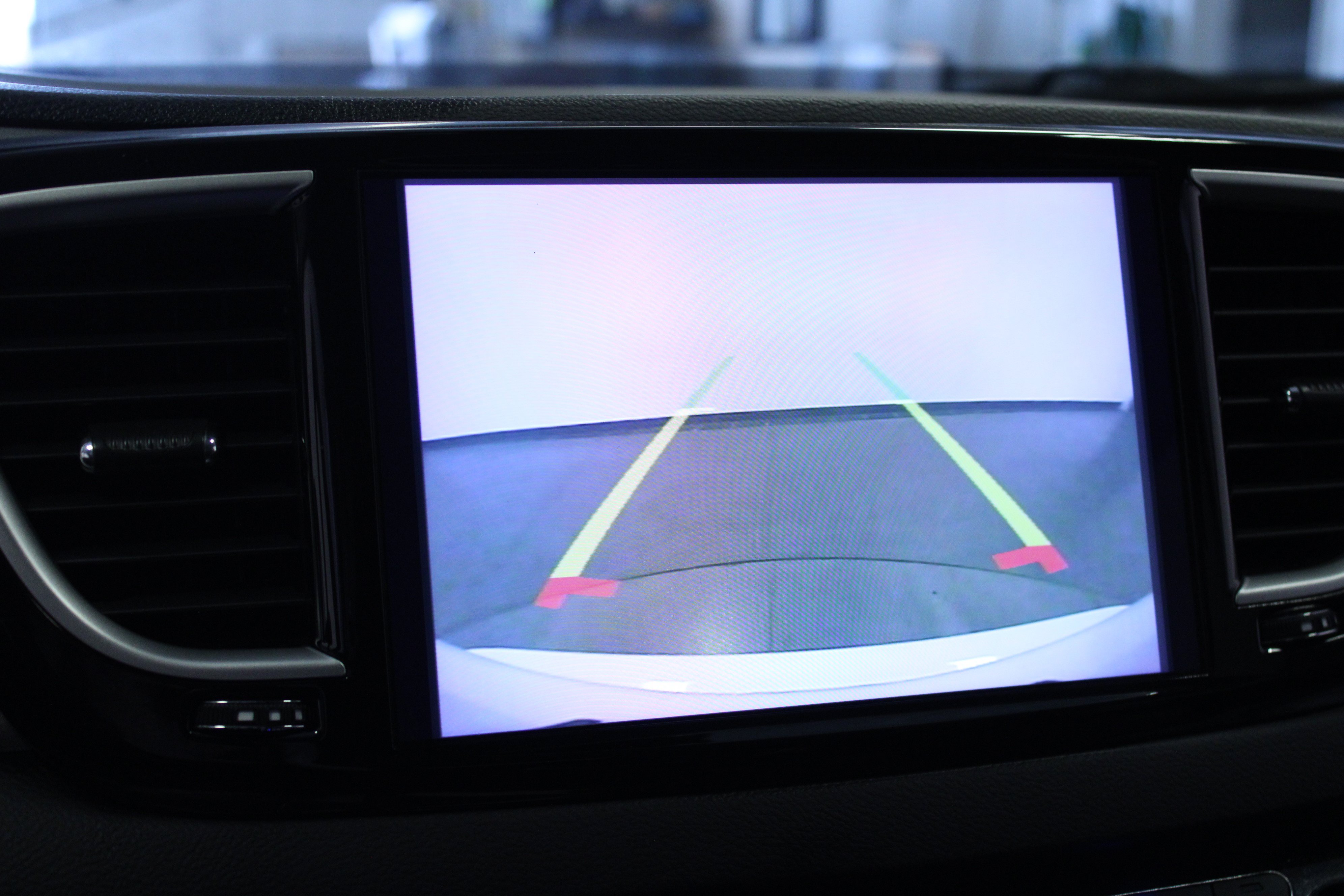 Used 2024 Chrysler Pacifica Touring-L FWD image 28