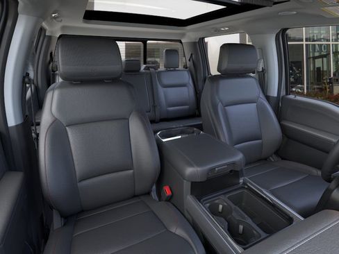 New 2026 Ford F250 Lariat w/ Black Appearance Package image 31