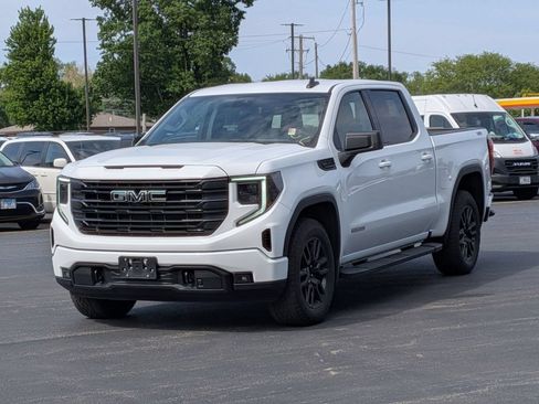 Used 2024 GMC Sierra 1500 Elevation w/ Preferred Package AWD/4WD image 3