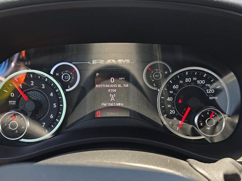 Used 2025 RAM 2500 Big Horn AWD/4WD image 2