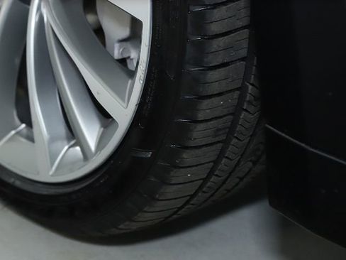 Certified 2023 BMW 530e xDrive 530e iPerformance w/ Premium Package image 36