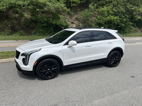 Used 2019 Cadillac XT4 Sport FWD image 3