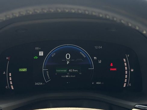 Used 2025 Toyota Camry SE FWD image 16
