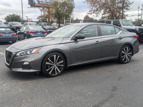 Used 2022 Nissan Altima 2.5 SR image 8