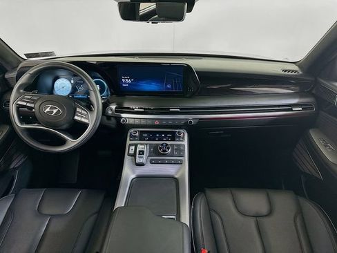 Certified 2025 Hyundai Palisade Calligraphy AWD/4WD image 19