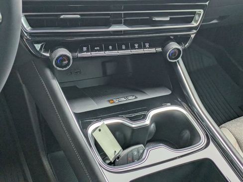 New 2026 Chevrolet Traverse LT FWD image 19