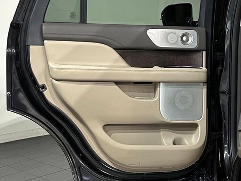 Used 2023 Lincoln Navigator Reserve AWD/4WD image 44